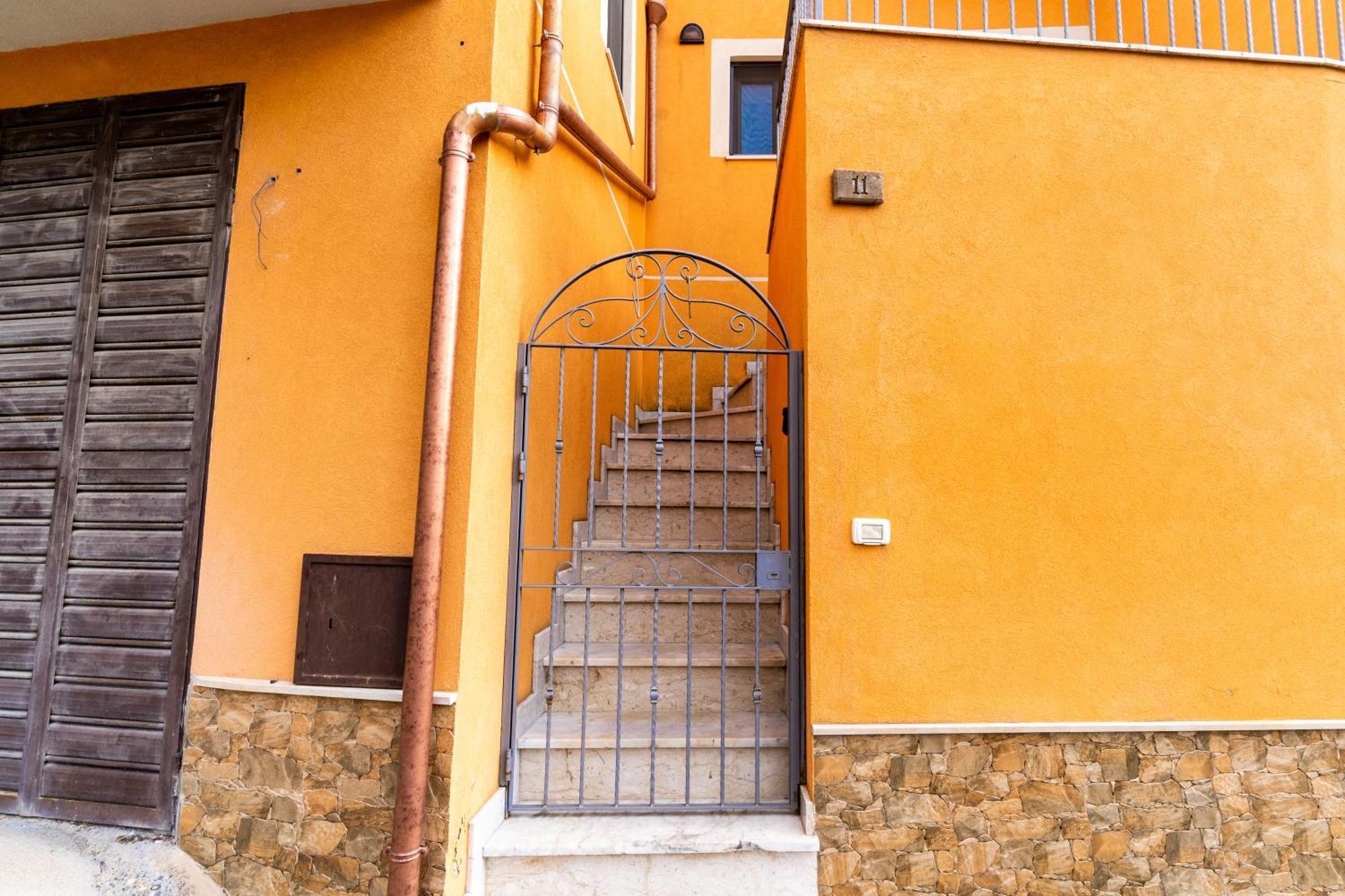 Villa Domus Teja Agira Exterior foto